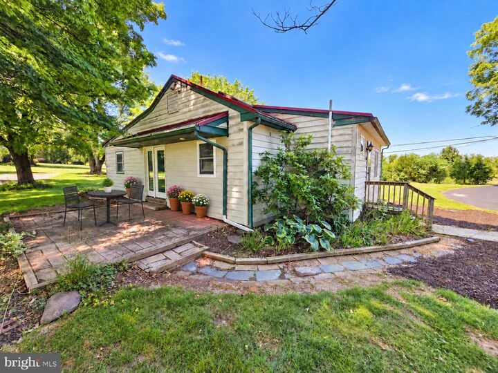 Property Photo:  5828 Township Line Road  PA 18947 