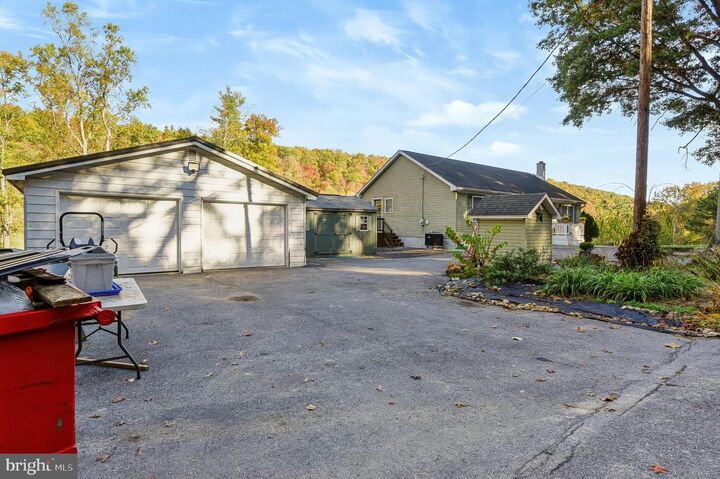 Property Photo: 724 Clouser Hollow Road PA 17068