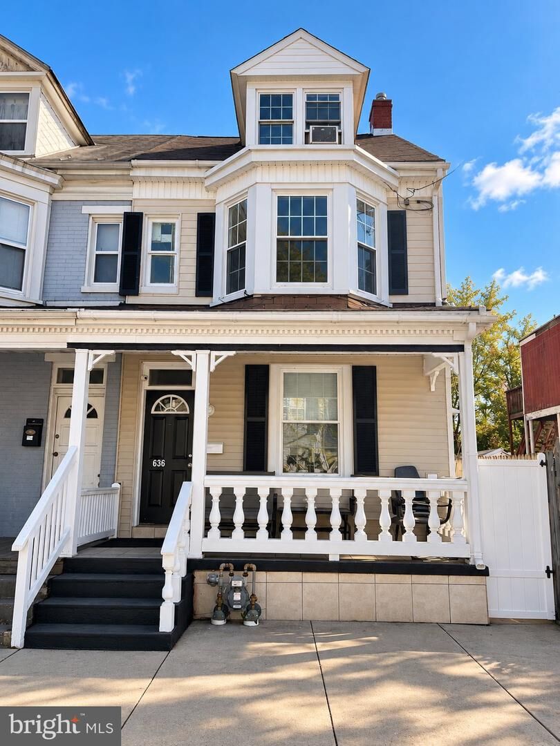 Property Photo: 636 W College Avenue PA 17401