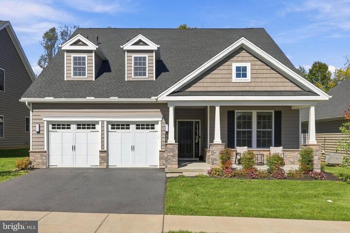 Property Photo: 921 Founders Way PA 17520