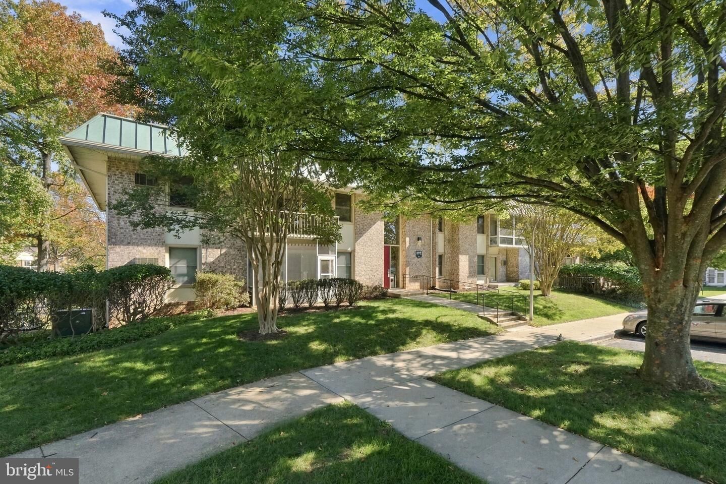 Property Photo: 3312 Chiswick Court 62-2B MD 20906