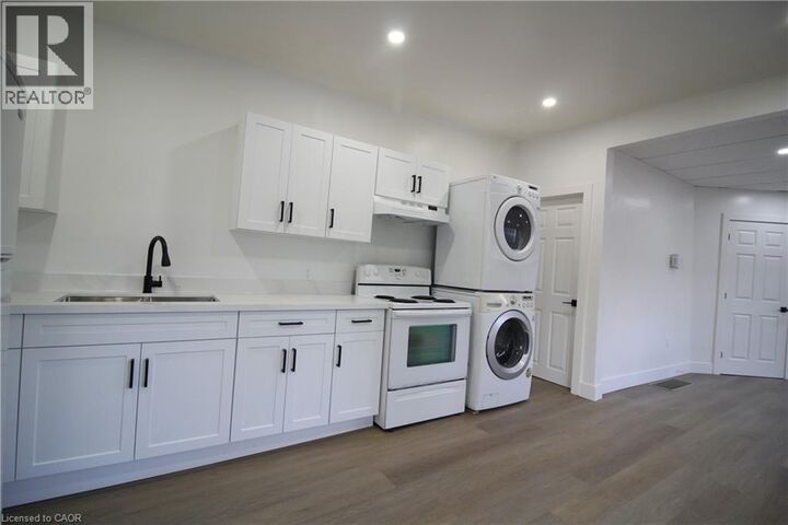 Property Photo:  313 North Wentworth Street North A  ON L8L 5V9 