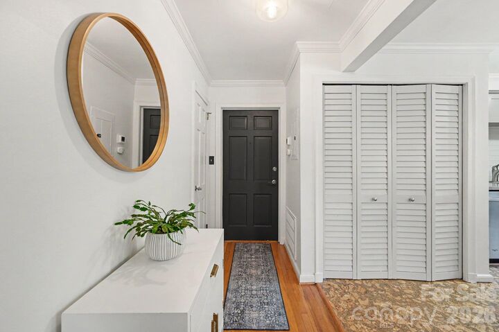 Property Photo: 101 S Laurel Avenue 72B NC 28207