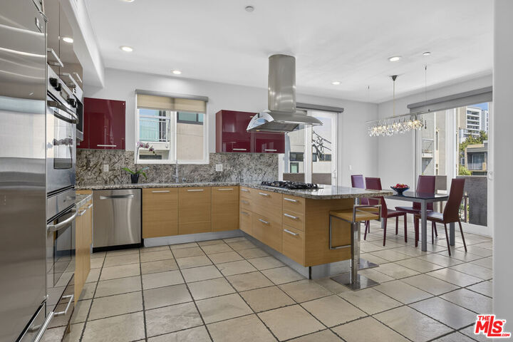 Property Photo: 8609 W West Knoll Dr, Unit H CA 90069