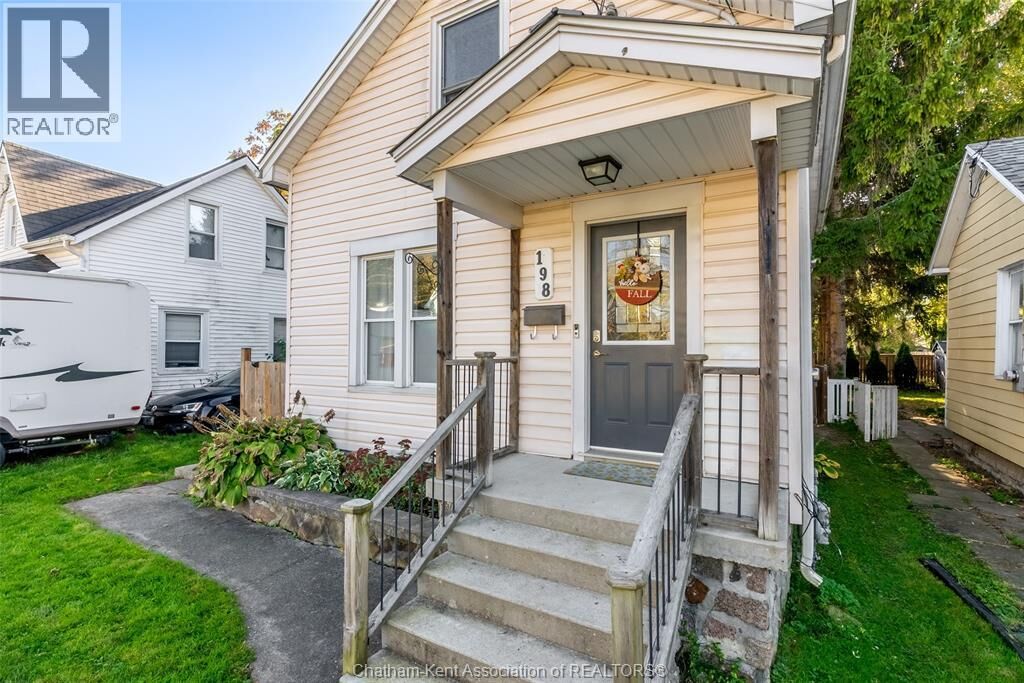 Property Photo:  198 Raleigh Street  ON N7M 2N7 