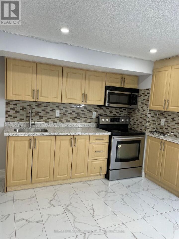 Property Photo: 1474 Pate Court (Basement) ON L5V 2Y8