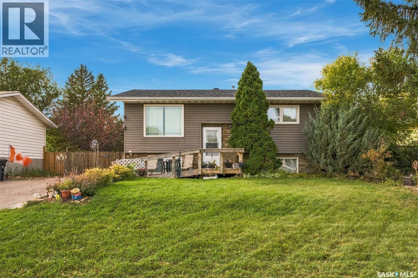 Property Photo: 22 4th Avenue N SK S0K 0A2