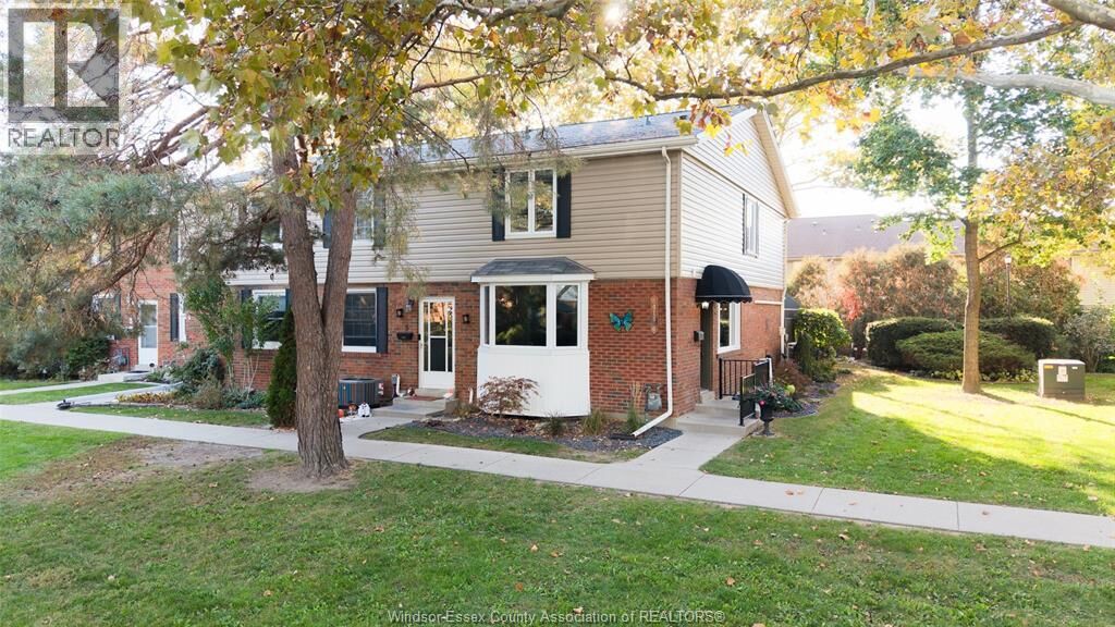 Property Photo: 8418 Little River Rd 6 ON N8S 2B5