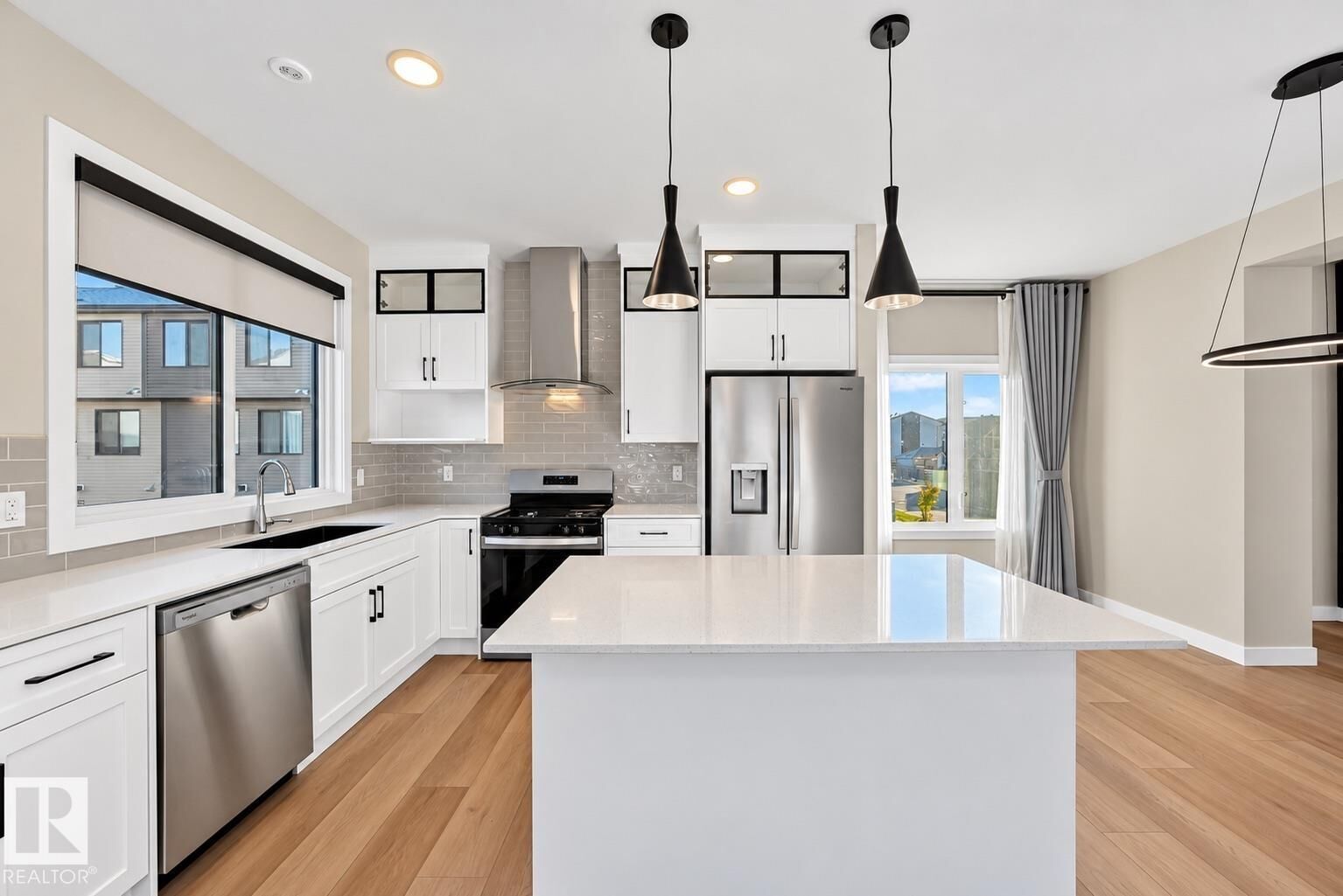Property Photo: #1 11910 35 Av SW AB T6W 4Z8