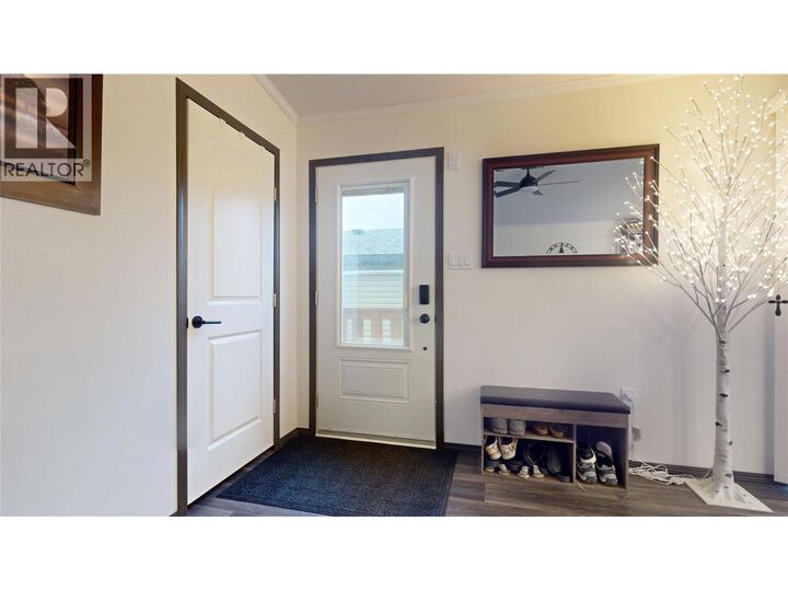 Property Photo:  517 Pagurut Avenue West  BC V1C 0G5 