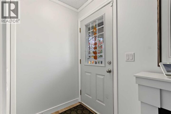 Property Photo:  132 Shawmeadows Road Southwest  AB T2Y 1B3 