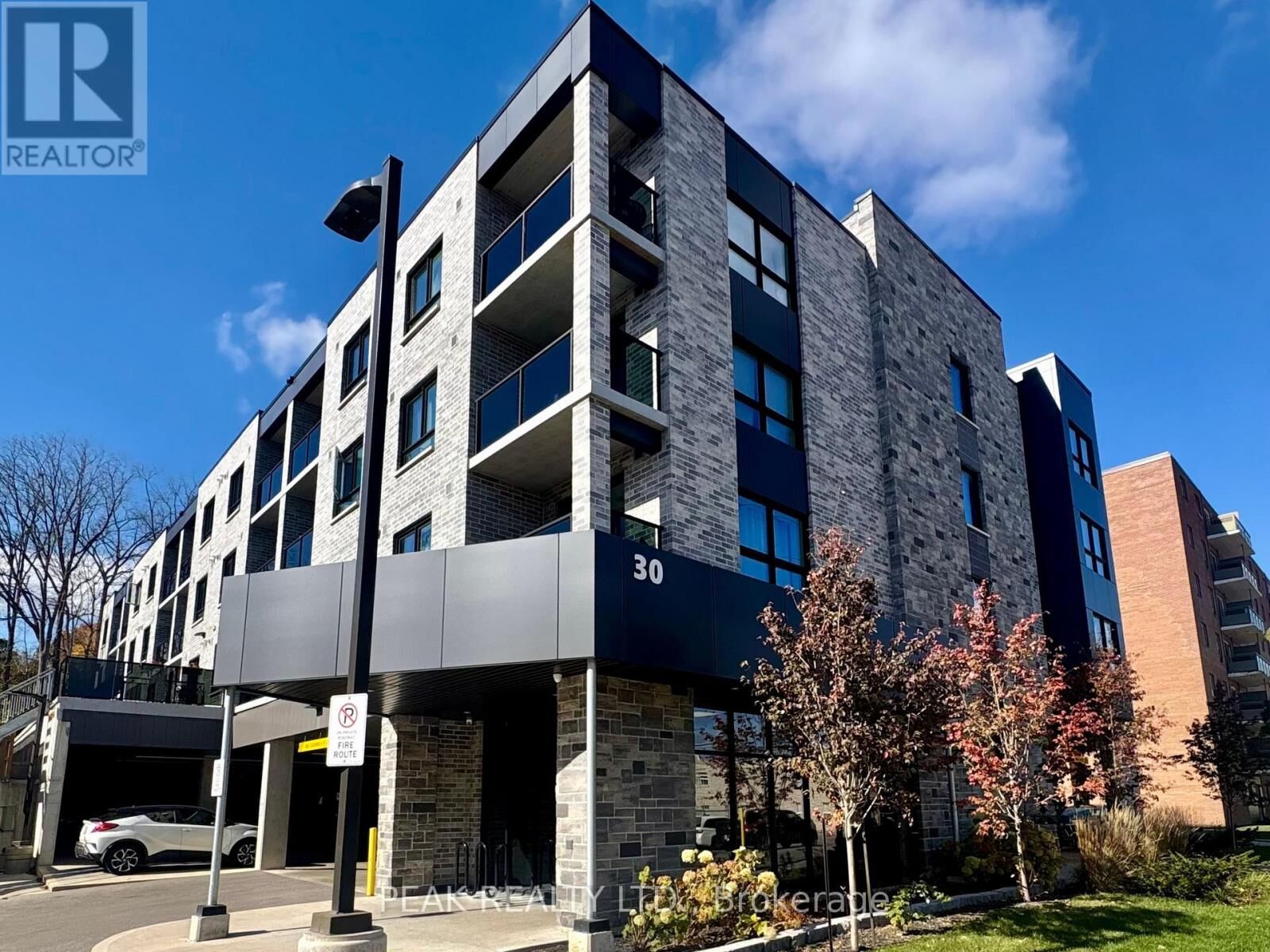 Property Photo:  30 George Street North 205  ON N1S 2M8 
