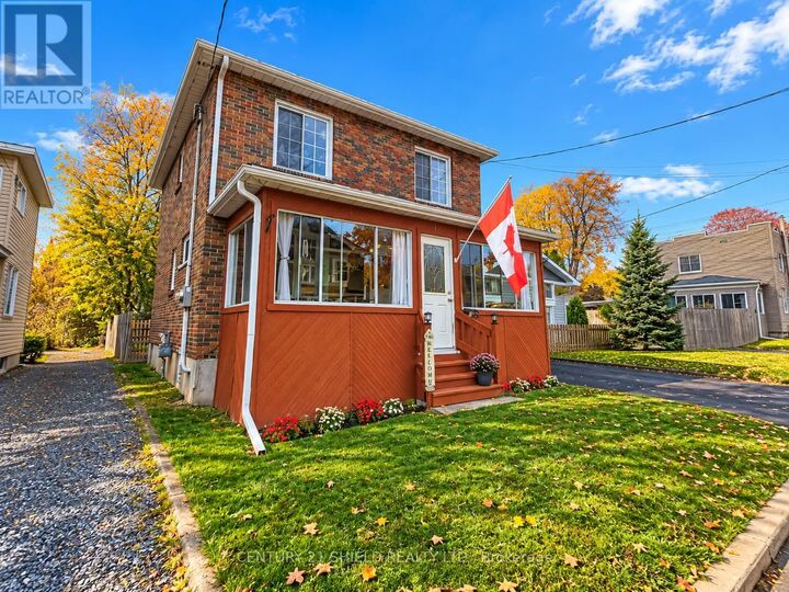 Property Photo: 414 Gloucester Street North ON K6H 3X2