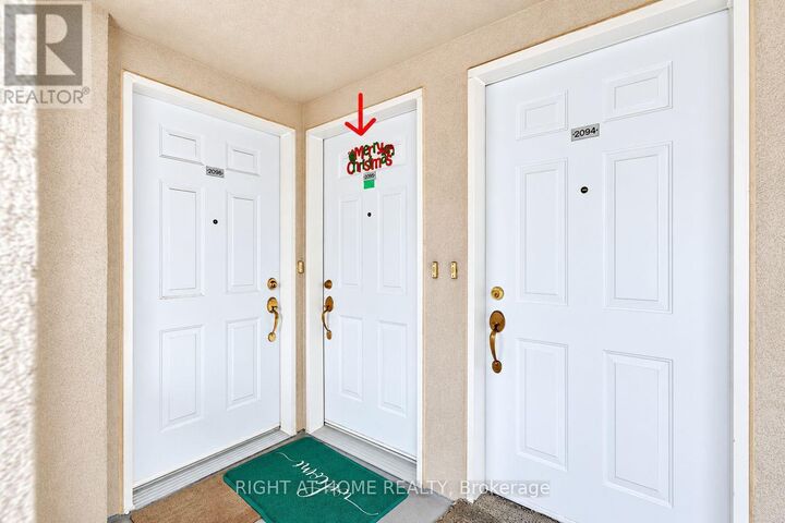 Property Photo: 55 George Appleton Way 2095 ON M3M 0A2