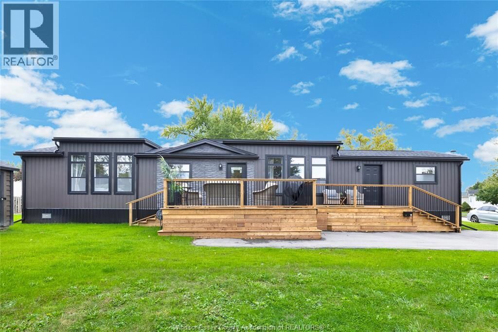 Property Photo:  14 Dana  ON N8M 1Y9 