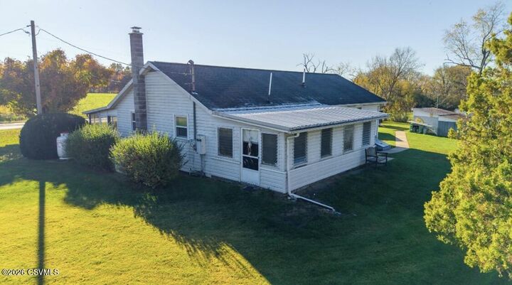 Property Photo:  811 Strawberry Ridge Road  PA 17821 