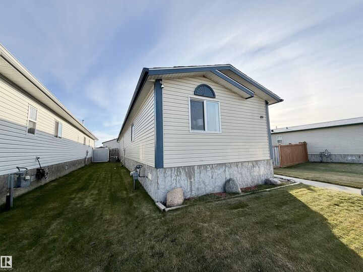 Property Photo: 49 Jutland Crescent AB T7Z 0A3
