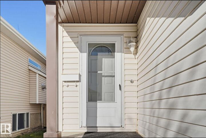 Property Photo:  11612 168 Avenue NW  AB T5X 6B7 