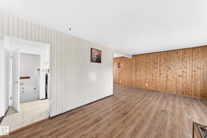 Property Photo: 16006 87 Avenue NW AB T5R 4G9