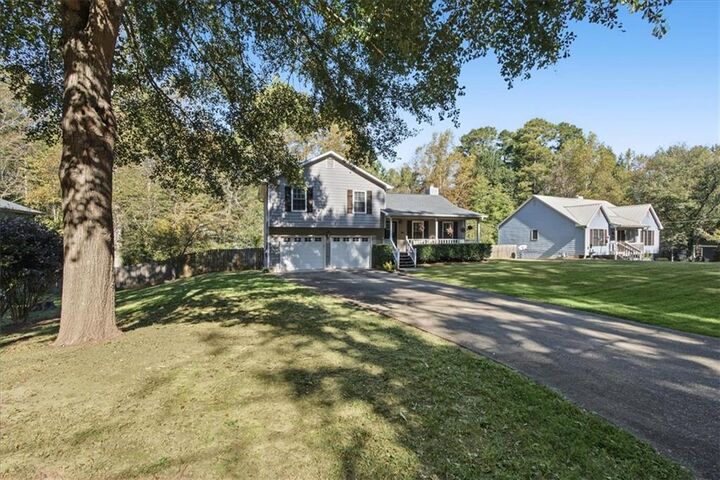 Property Photo:  180 Wall Road  GA 30141 