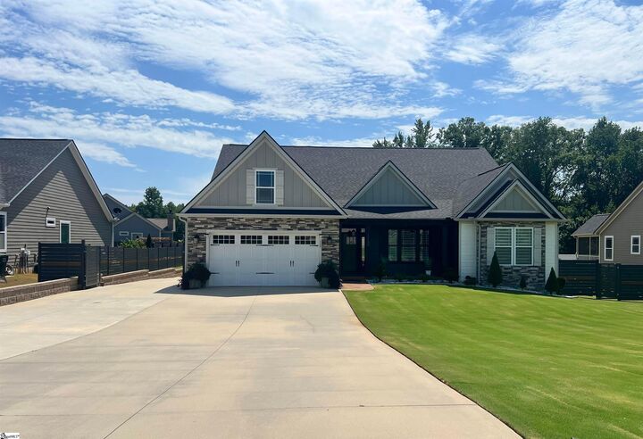Property Photo:  115 Weatherly Road  SC 29349 