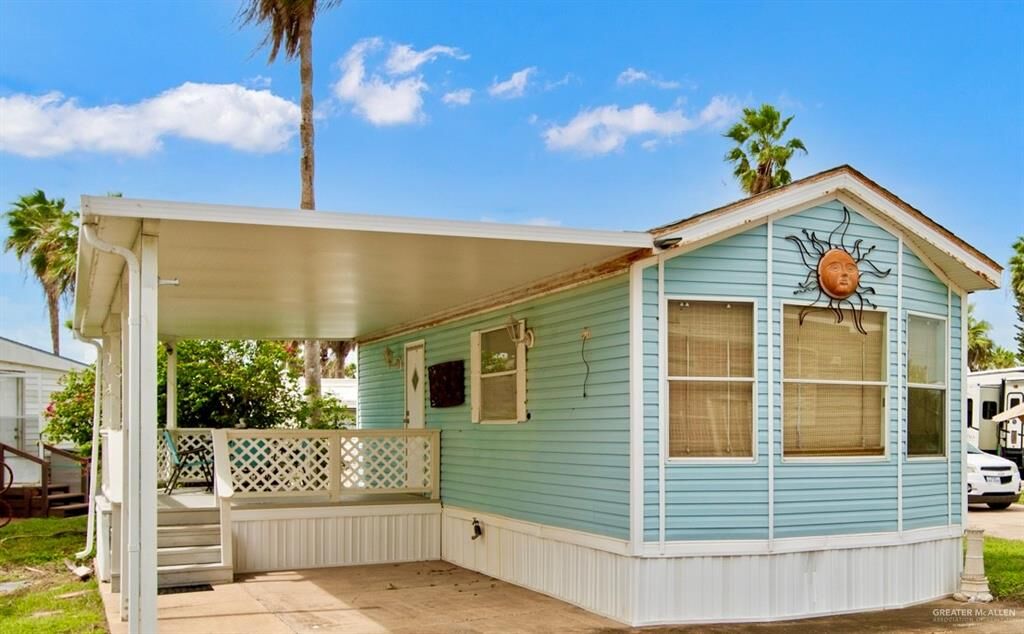 Property Photo:  750 E Clam Circle  TX 78578 