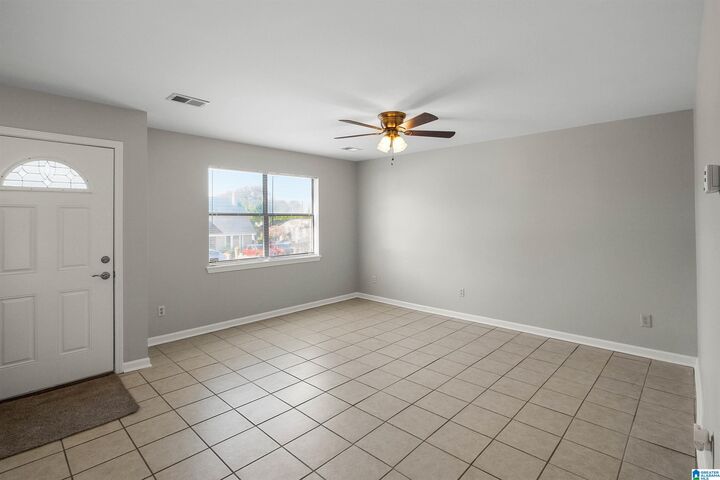 Property Photo: 2538 Hampstead Drive AL 35235