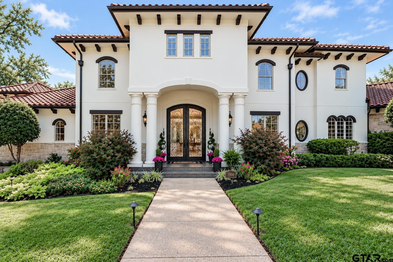 Property Photo:  1962 Highland Park Ct  TX 75701 