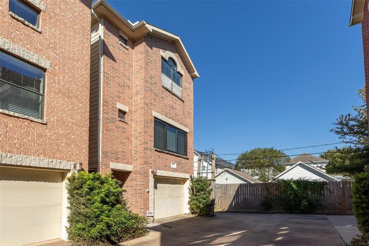 Property Photo:  429 W 26th Street F  TX 77008 