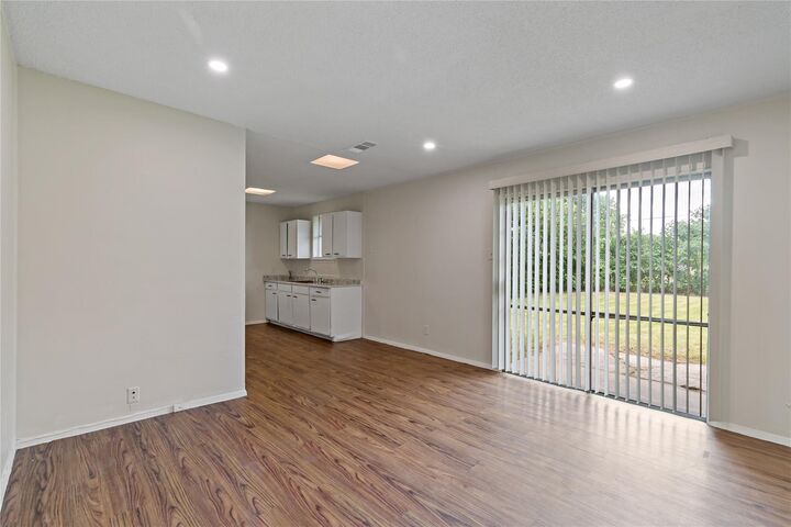 Property Photo: 14515 Essendine Lane TX 77045