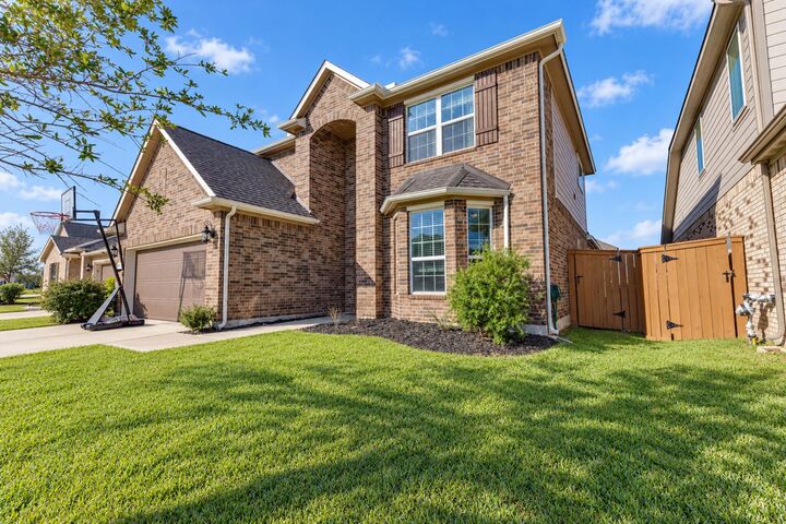 Property Photo: 10842 Bodie Hills Drive TX 77583