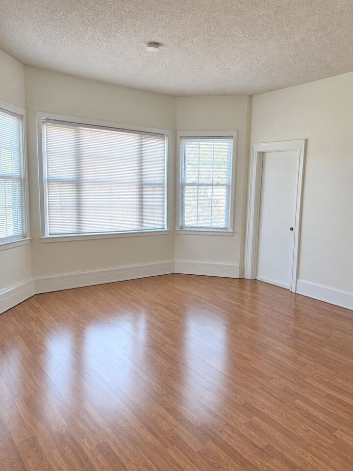 Property Photo: 14 West 6th St 2 NJ 07002