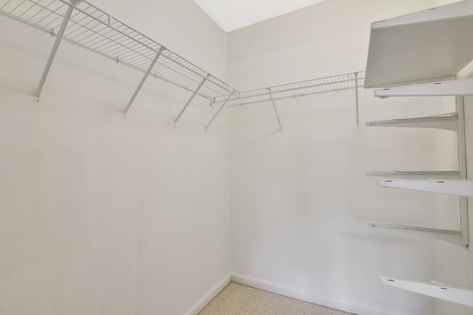 Property Photo:  12 Alexander Ct  NJ 07305 