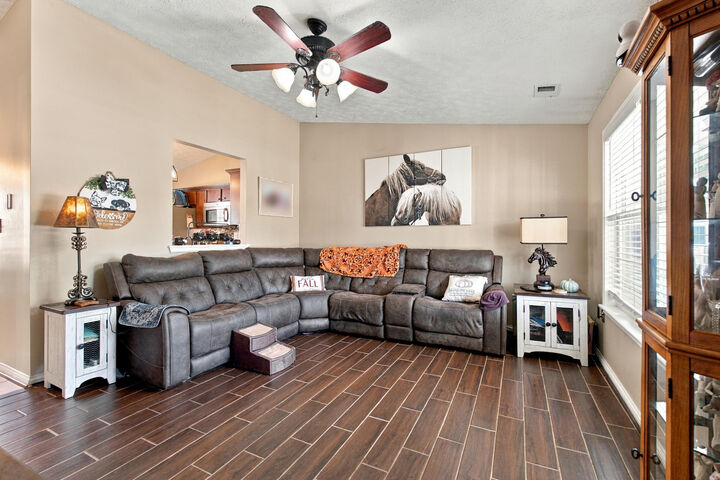 Property Photo: 308 Cedar Way KY 40601