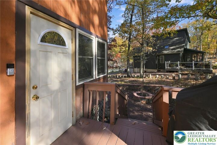 Property Photo: 122 Dover Drive PA 18324