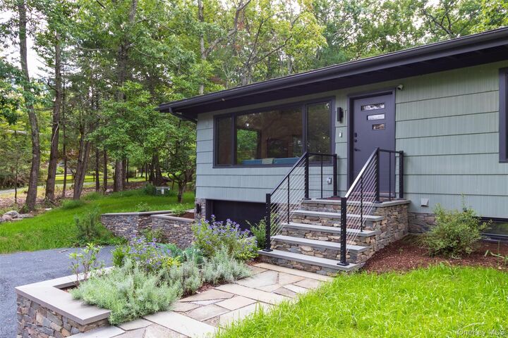 Property Photo:  12 Hemlock Lane  NY 12498 