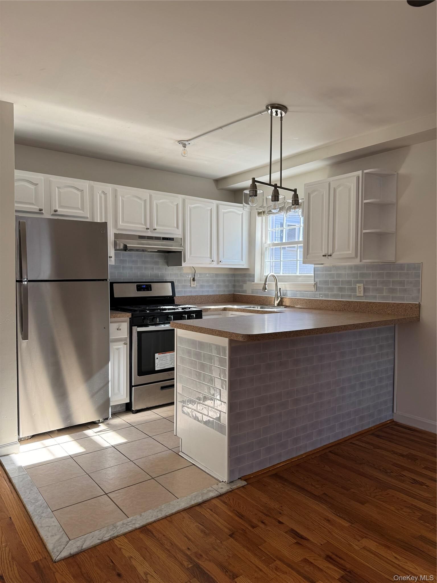 Property Photo:  234A Hosmer Avenue  NY 10465 
