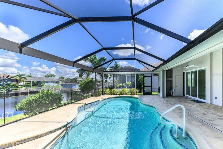 Property Photo:  566 Port Bendres Drive  FL 33950 