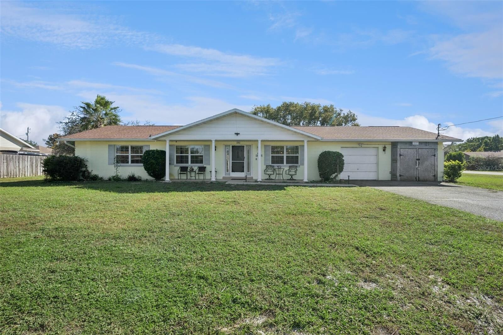 Property Photo: 34122 Hunt Avenue FL 34788