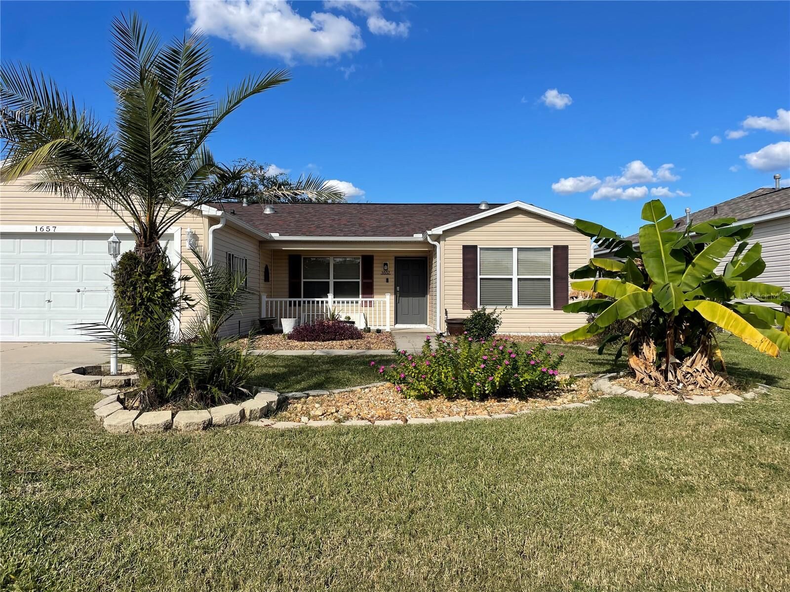 Property Photo:  1657 Latta Court  FL 32162 