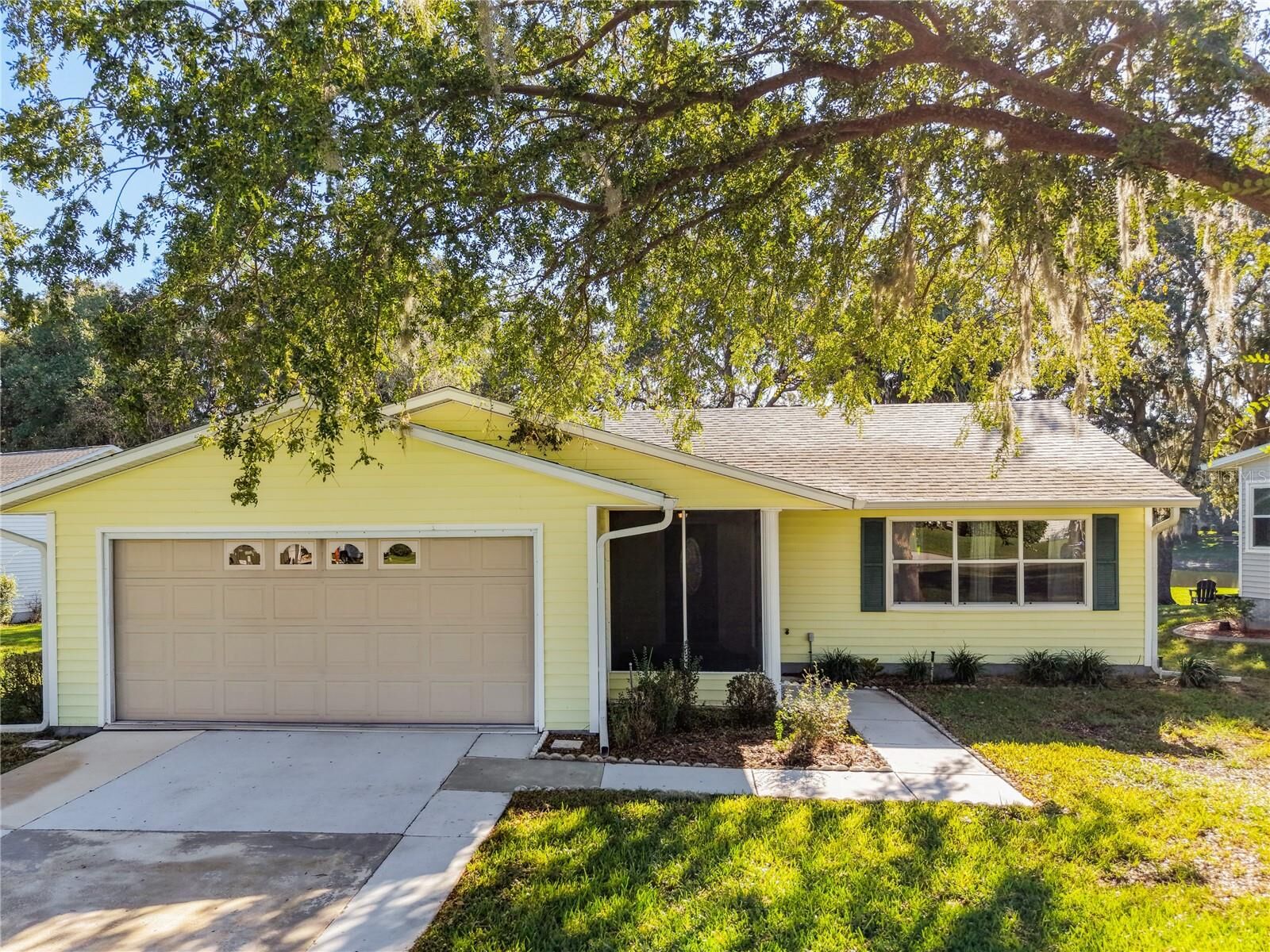 Property Photo:  1428 New Abbey Avenue  FL 34788 