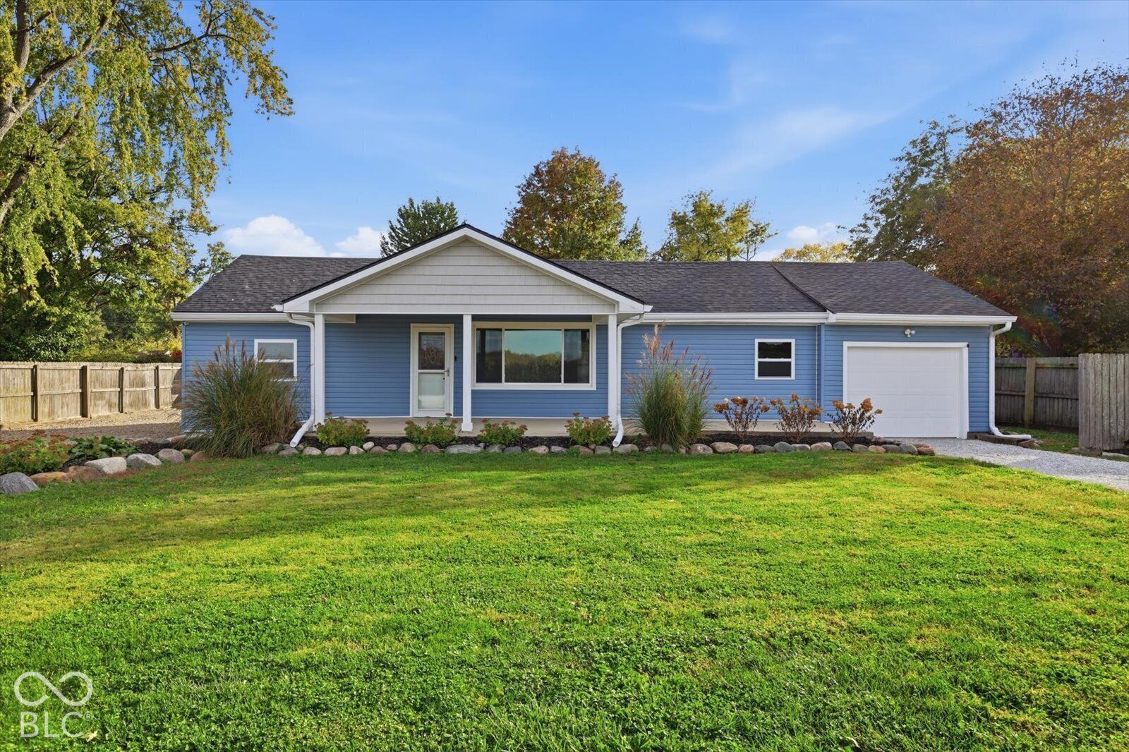 Property Photo: 1425 E Meiks Road IN 46176
