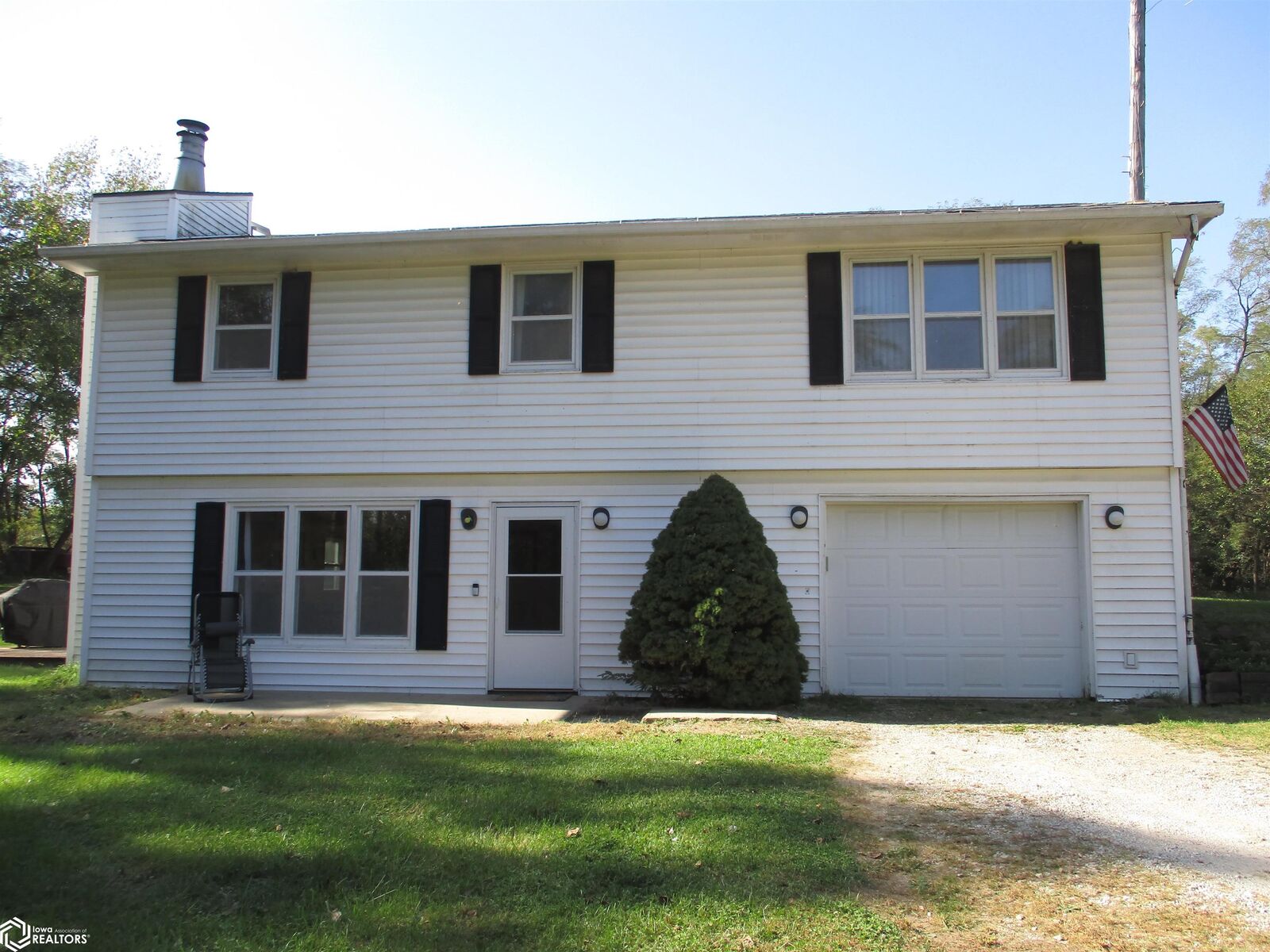 Property Photo: 17329 Highway 2 IA 52544