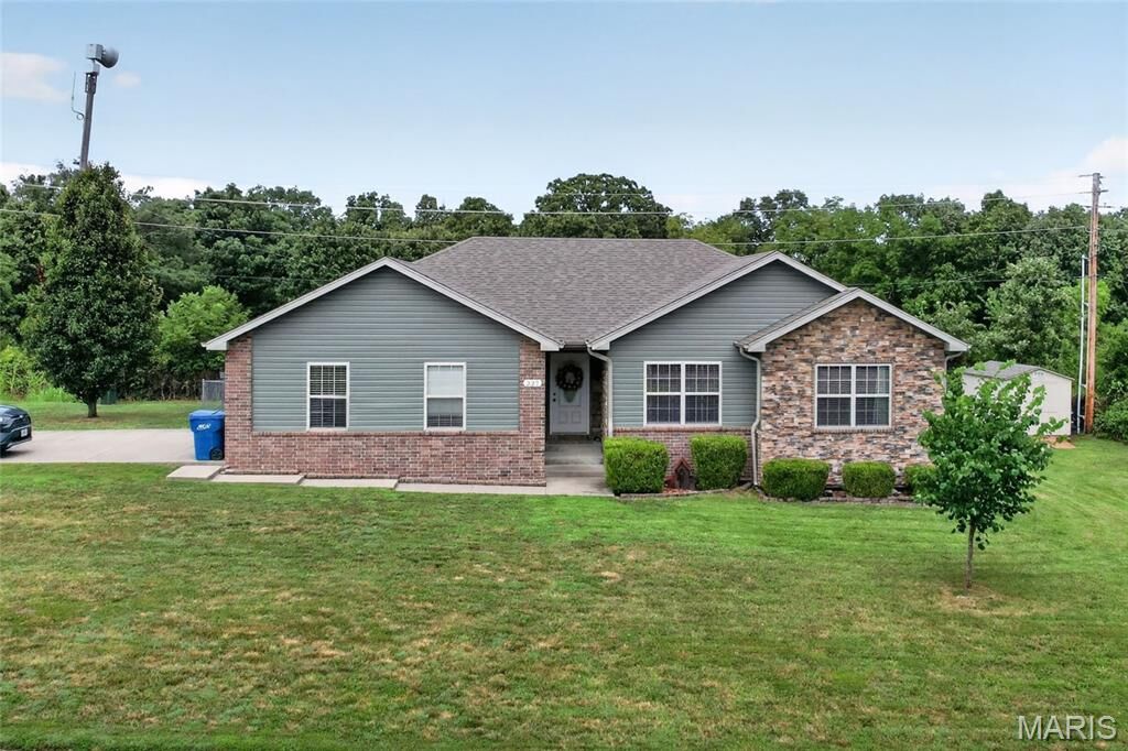 Property Photo: 327 Keller Drive MO 65536