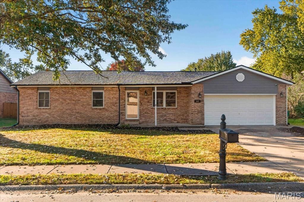 Property Photo:  337 Amy Drive  IL 62269 
