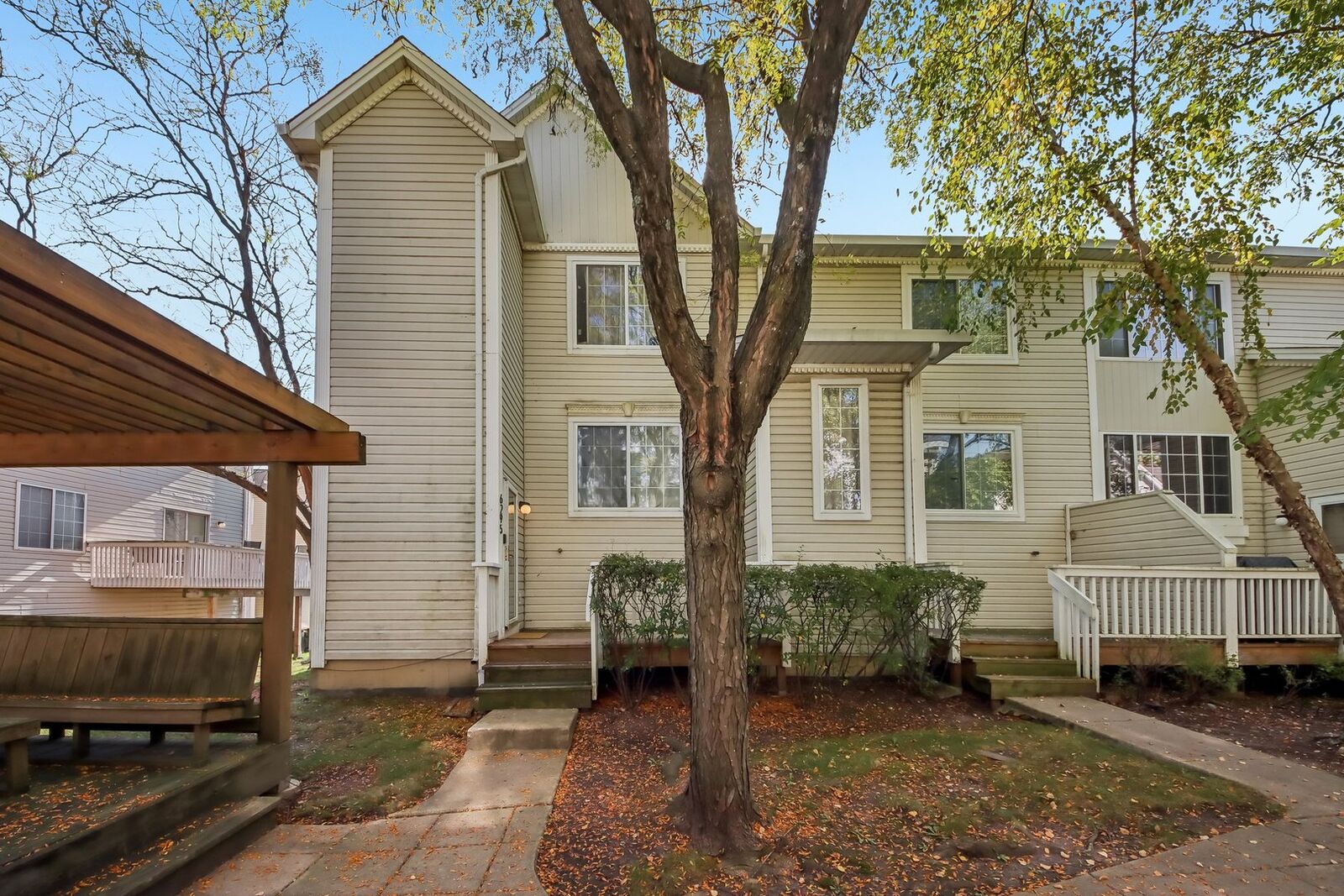 Property Photo:  6295 Fremont Drive 6295  IL 60133 
