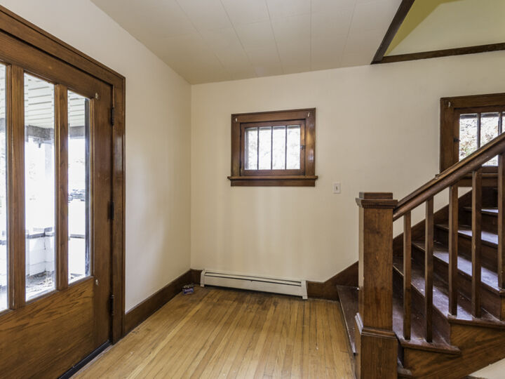 Property Photo:  325 N Jackson Street  IL 60085 
