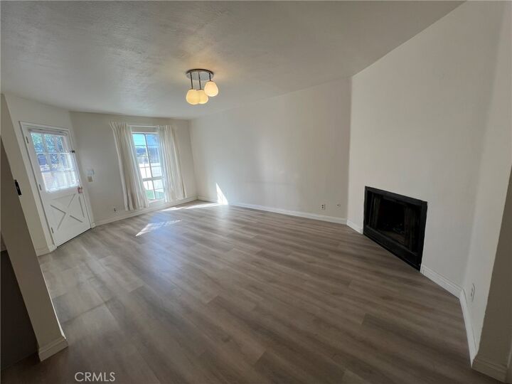 Property Photo:  181 W La Verne Avenue 11  CA 91767 