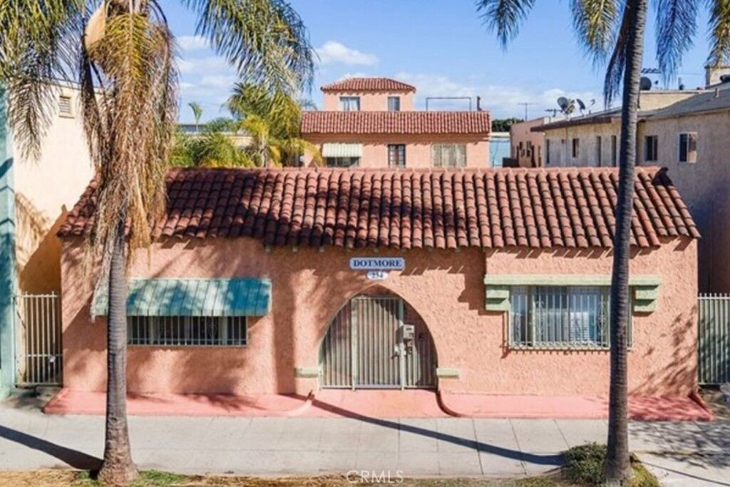Property Photo:  234 Lime Avenue 3  CA 90802 