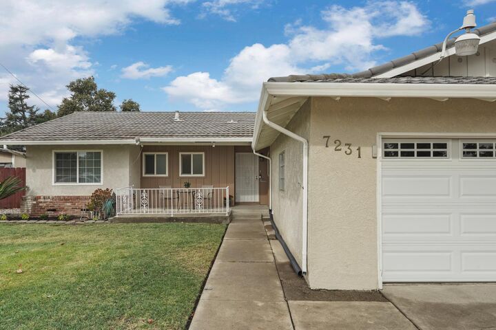 Property Photo:  7231 Stonecrest Avenue  CA 95207 